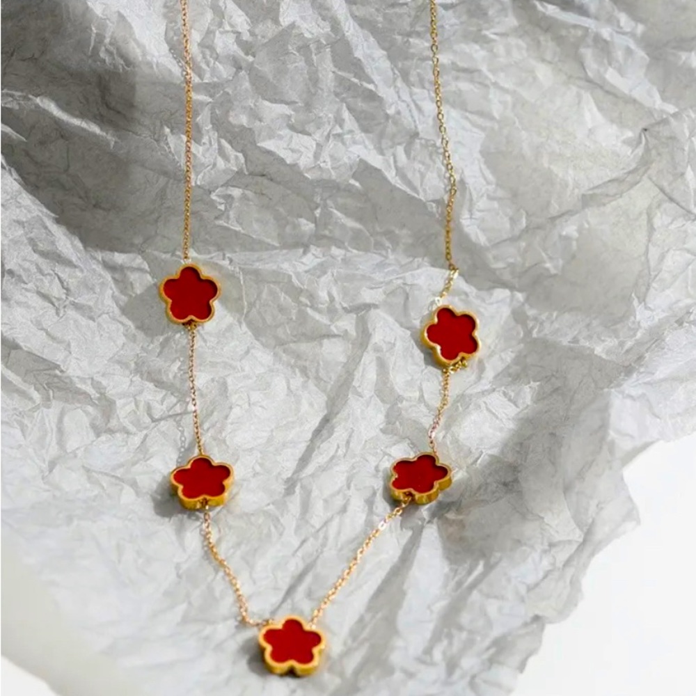 Flower necklace